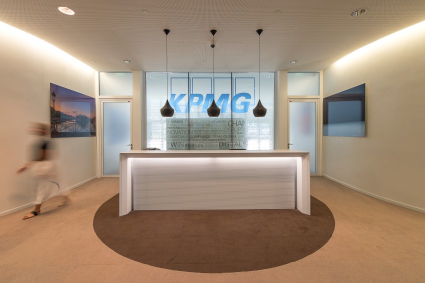 La reception du business center de KPMG dans la tour Echo - ONSIT Thomas viriot