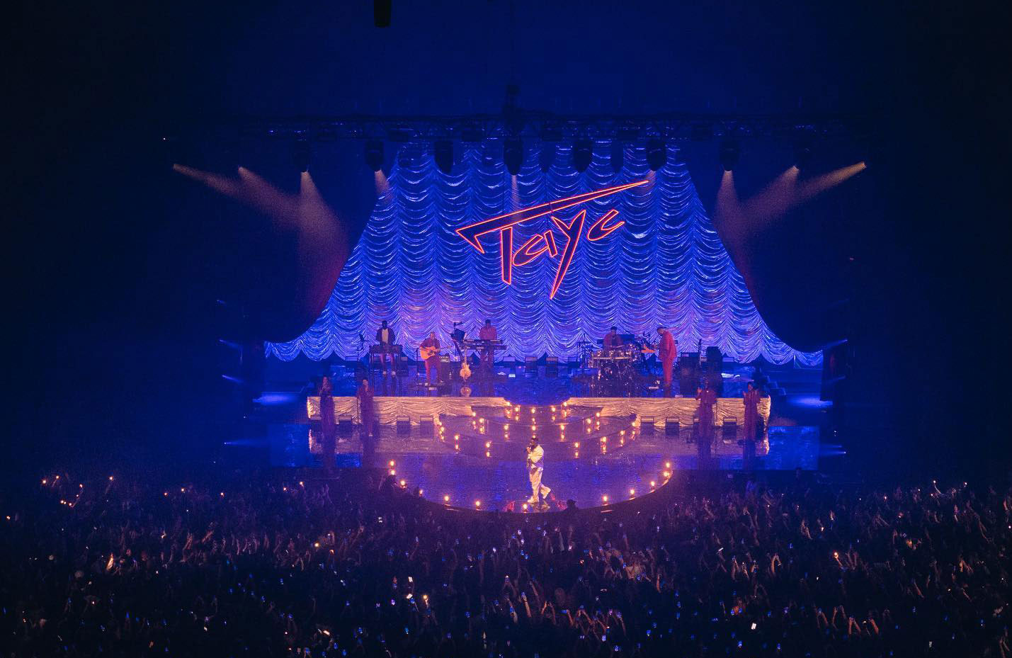 Tayc en concert en 2024 à la Paris La Défense Arena Defense92.fr